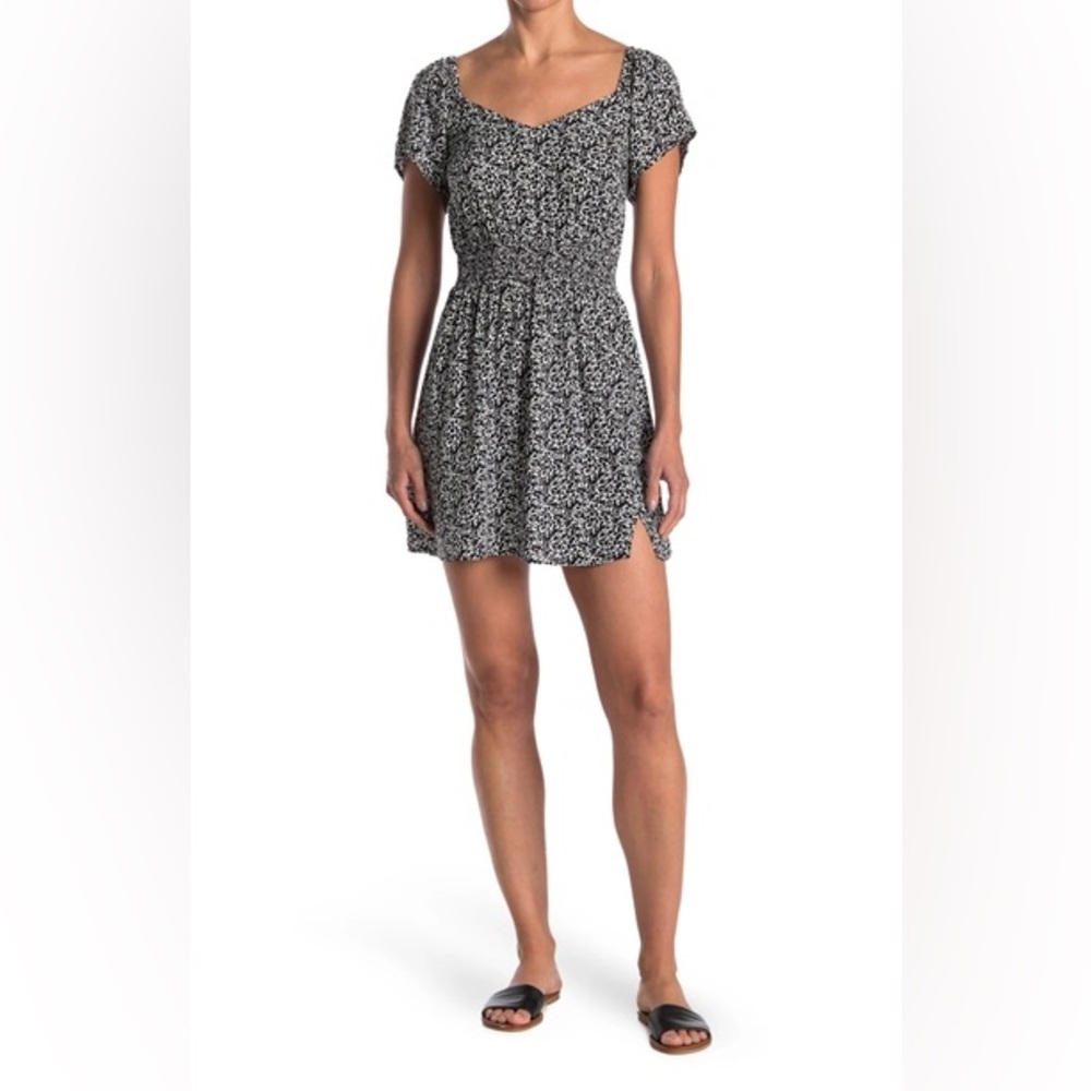 NWT Abound Flutter Sleeve Smocked Waist Dress in Black + White